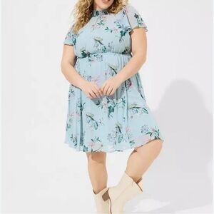 NEW Torrid Sz 3 (3XL) Mini Chiffon Smocked Dress Light weight Floral Cottagecore